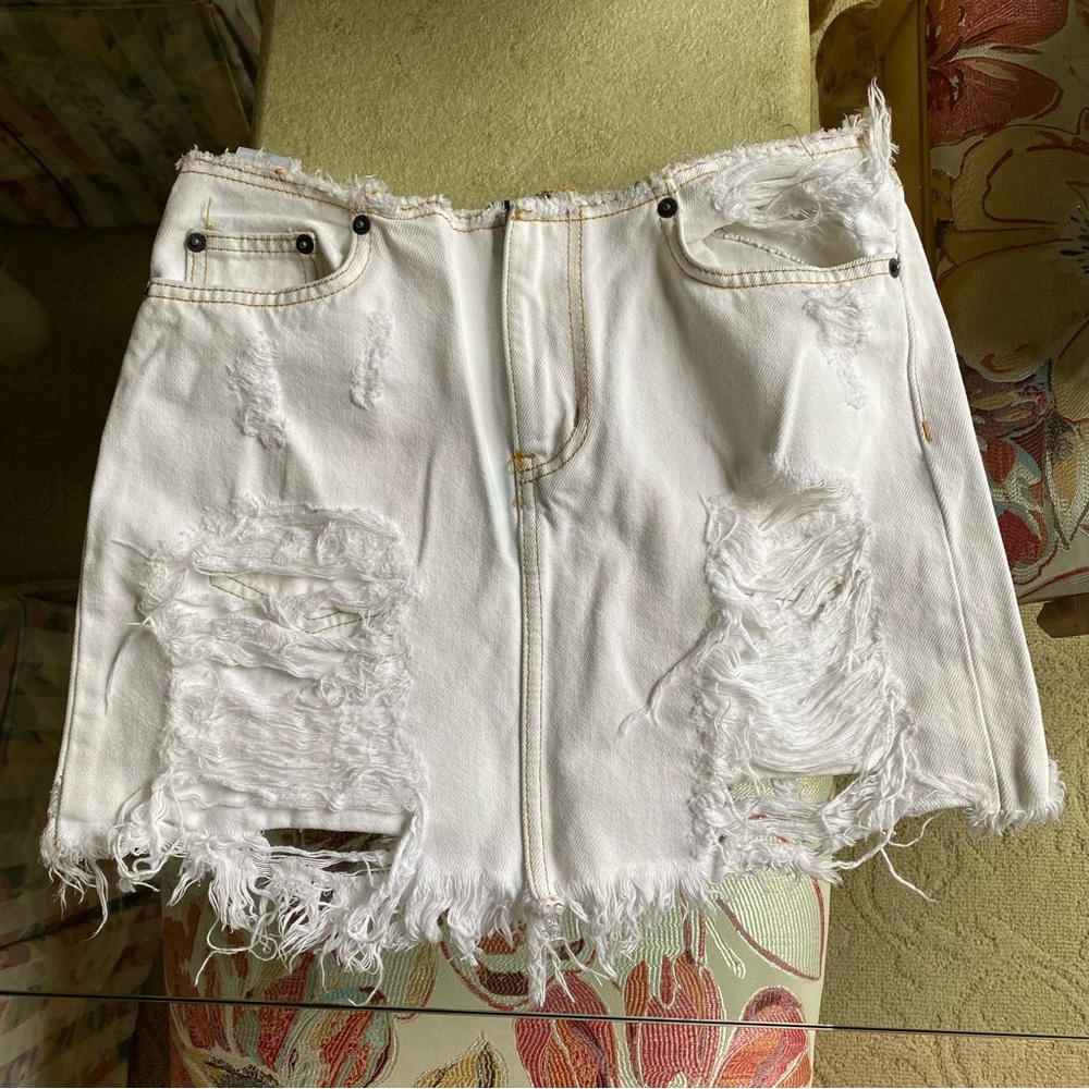 LF distressed mini denim skirt